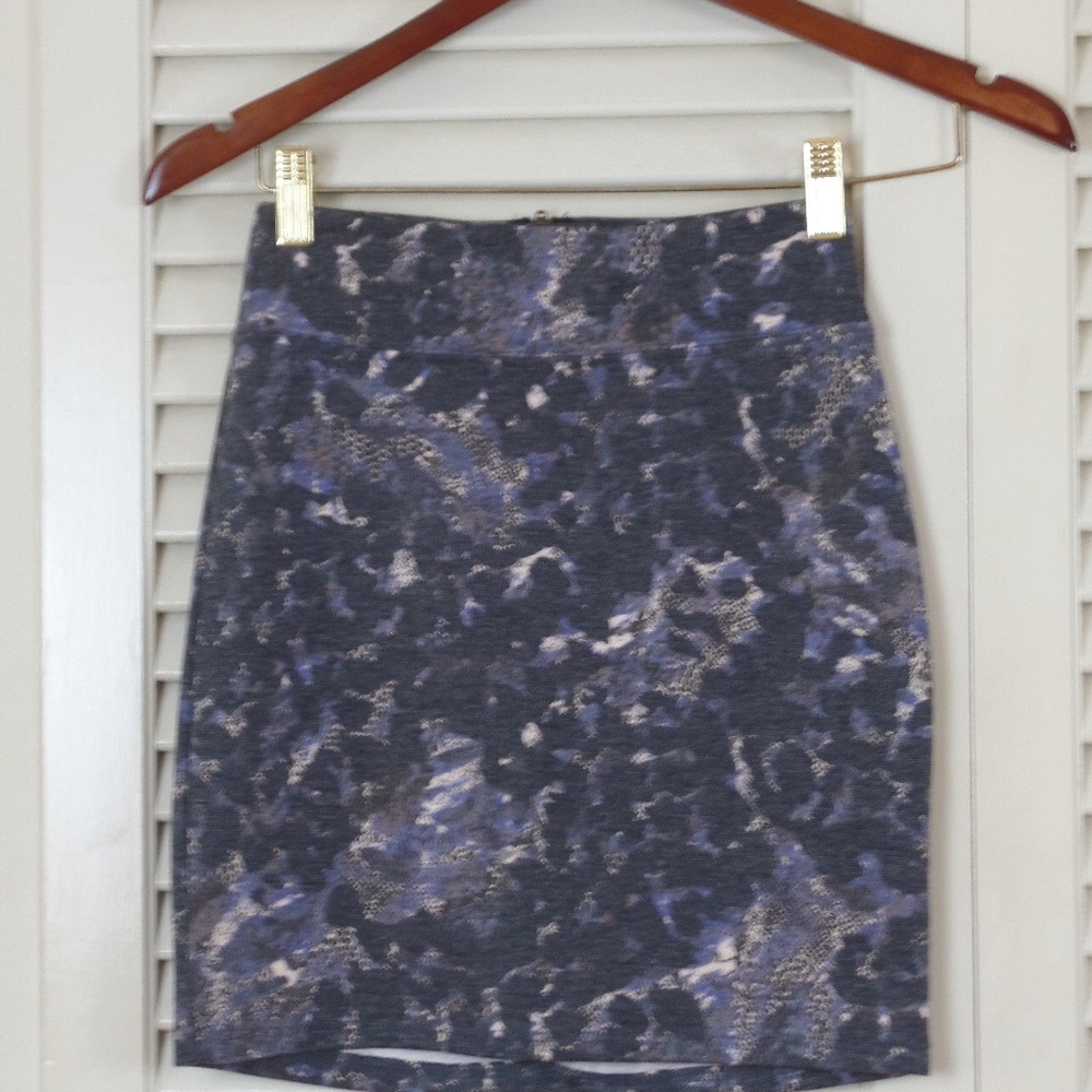 Urban Outfitters | silence + noise floral skirt XS